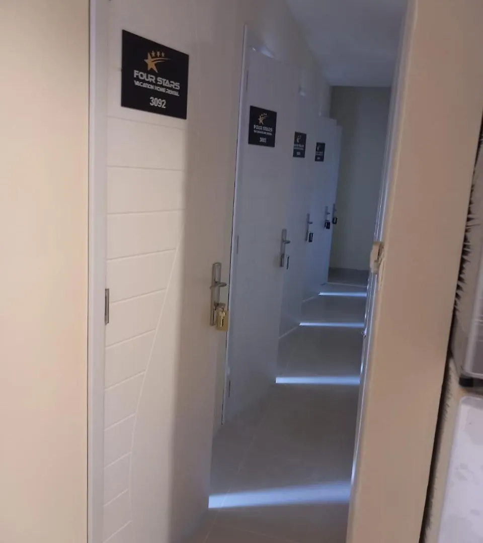 Four Stars Hostel Dubai Apartment