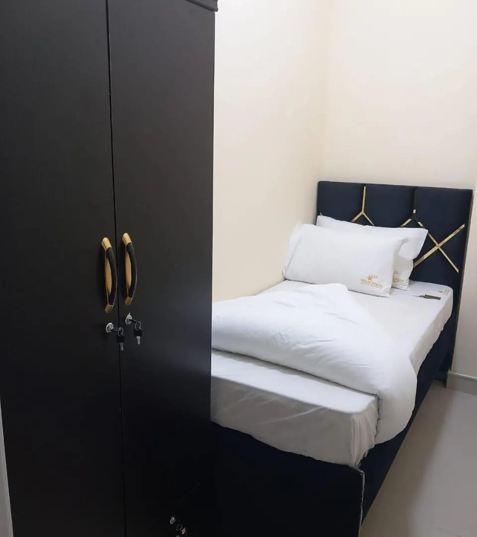 Apartment Four Stars Hostel Dubai